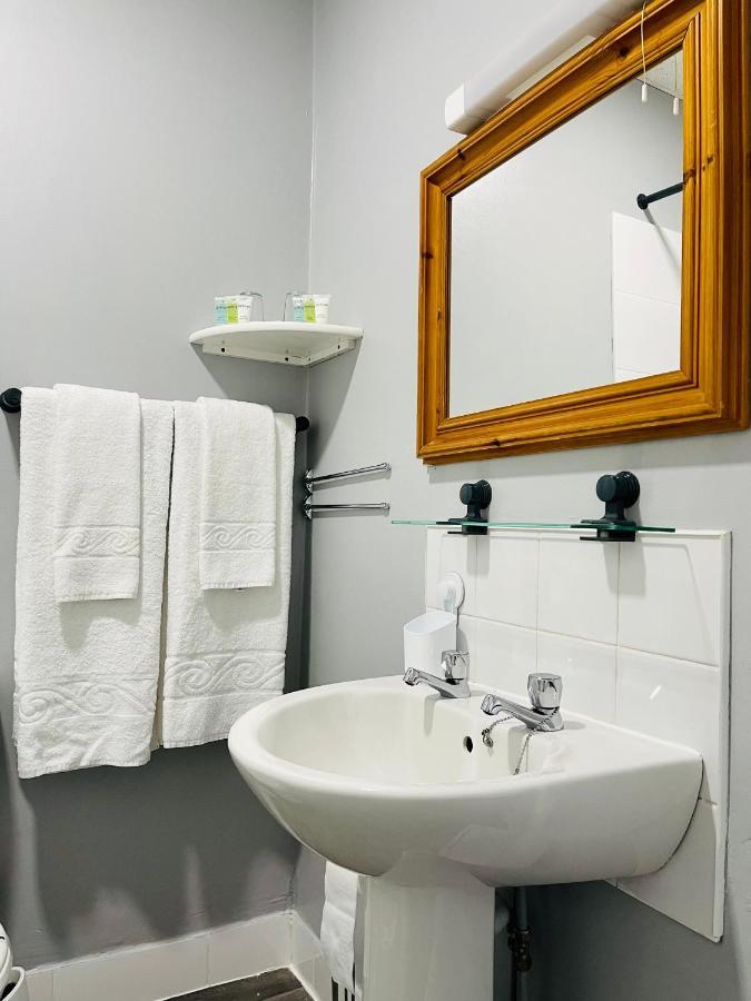 Palm Court B&B 일프러컴 외부 사진