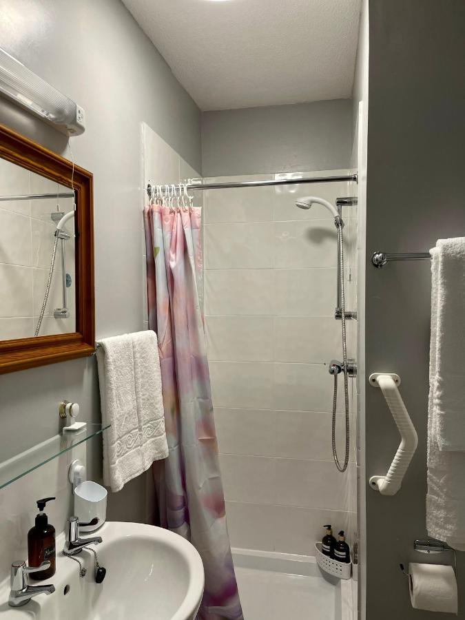Palm Court B&B 일프러컴 외부 사진