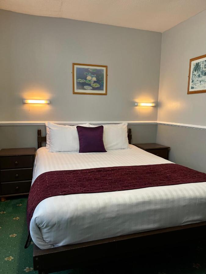 Palm Court B&B 일프러컴 외부 사진