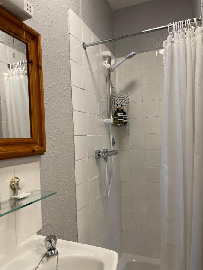 Palm Court B&B 일프러컴 외부 사진