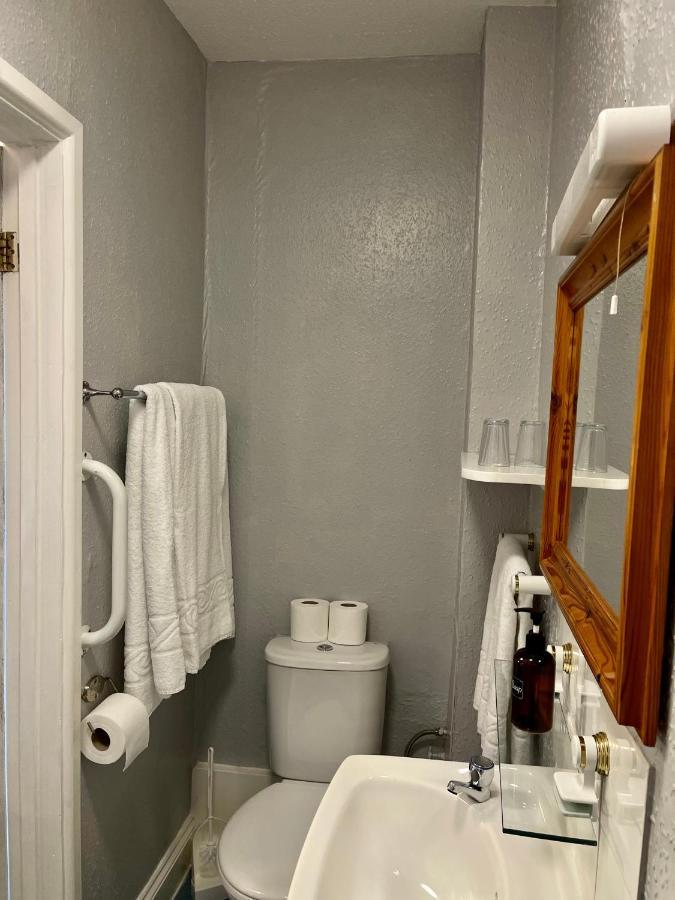 Palm Court B&B 일프러컴 외부 사진