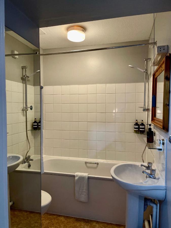 Palm Court B&B 일프러컴 외부 사진