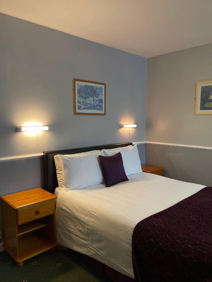 Palm Court B&B 일프러컴 외부 사진