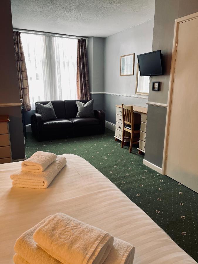Palm Court B&B 일프러컴 외부 사진