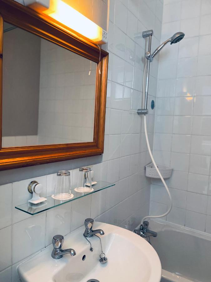 Palm Court B&B 일프러컴 외부 사진